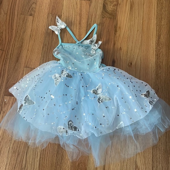 Dance - Picture 1 of 8